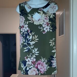 Floral Print Sleeveless Top